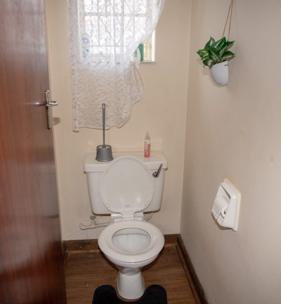 4 Bedroom Property for Sale in Heilbron Free State